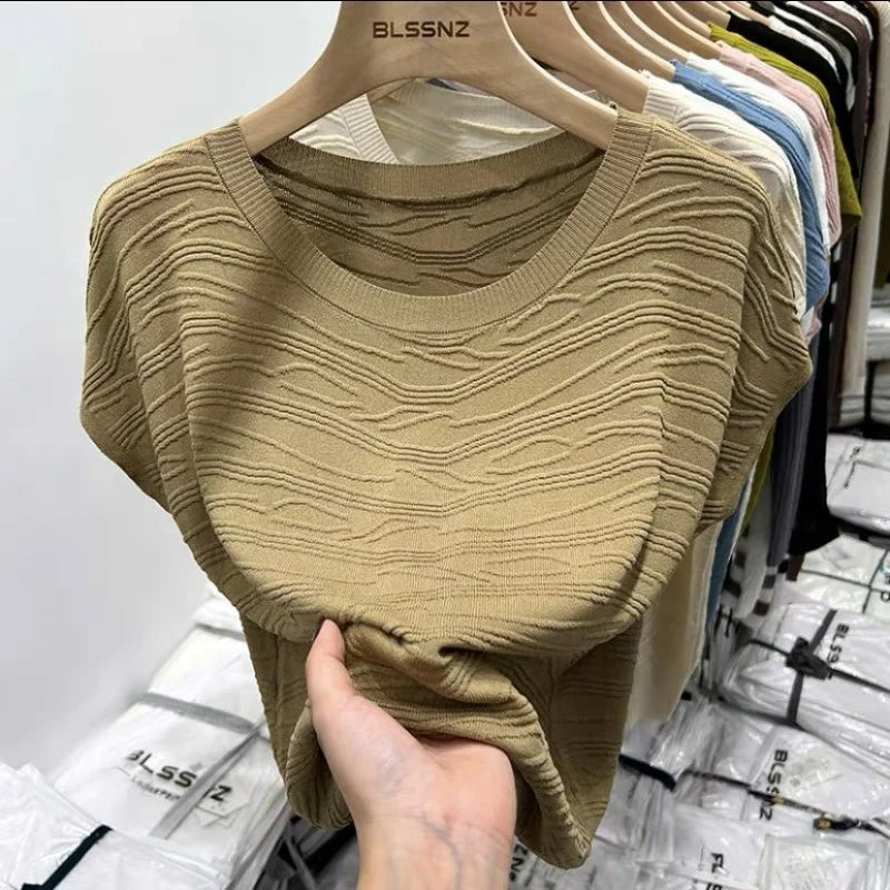 round neck t-shirt
